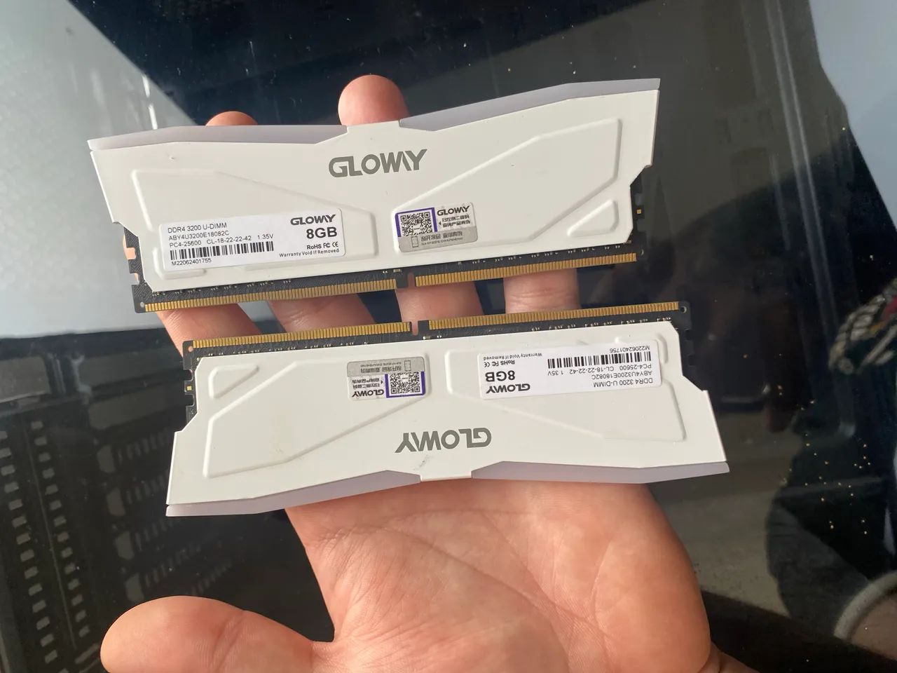 2 MEMORIAS RAM GLOWAY DDR4 8GB LED PROGRAMAVEL RGB - Foto 2