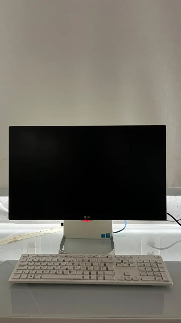 LG All in One 24V550 Core i5 23,8? Full HD + Teclado e Mouse