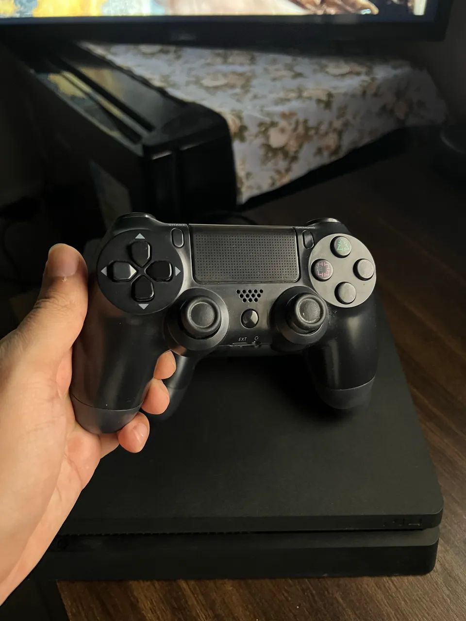  PlayStation 4 Slim + 2 Controles  - Foto 4