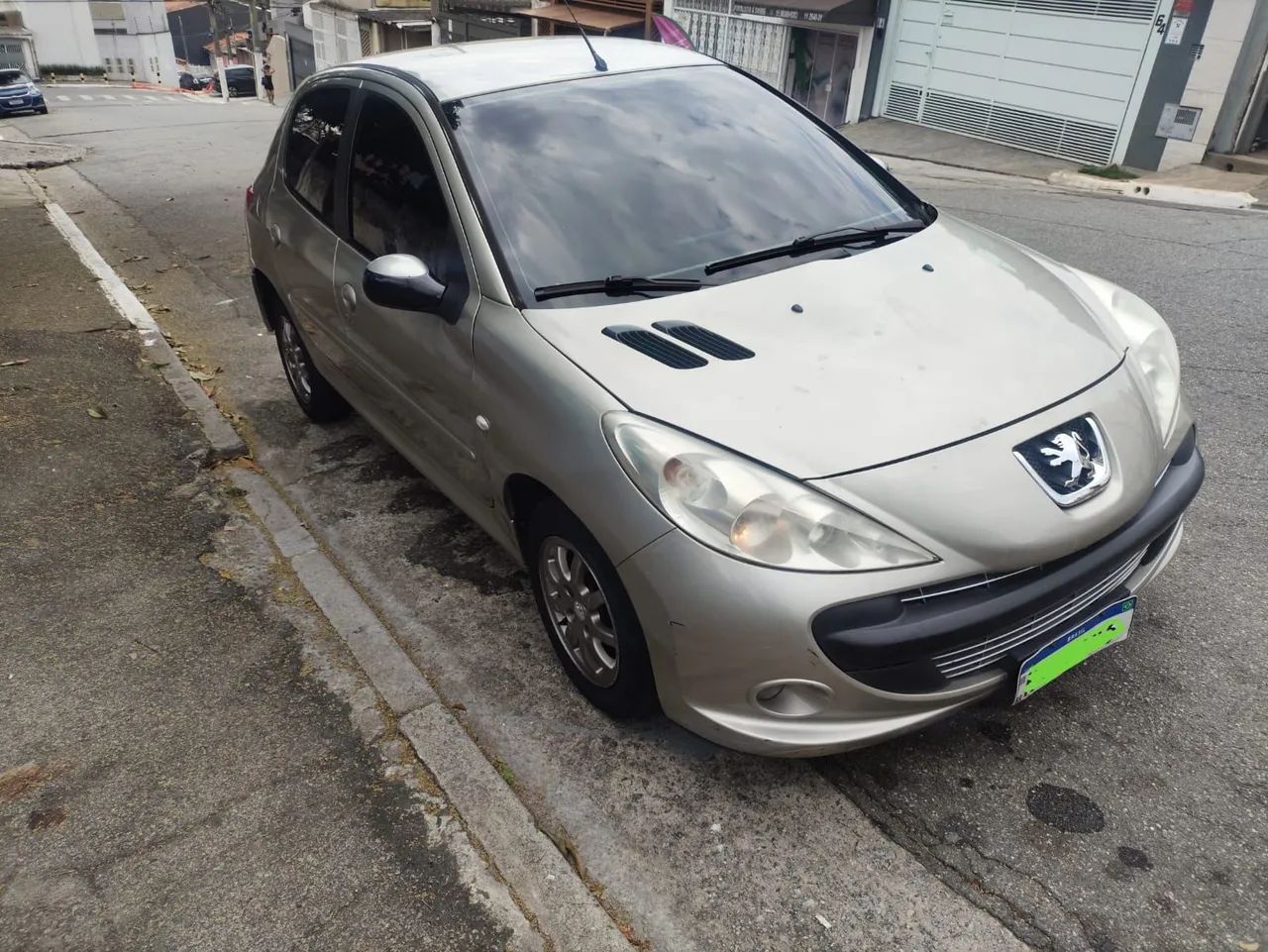 Peugeot 207 207 XR Sport 1.4 Flex 8V 5p 2011