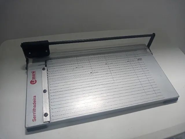 Serrilhadeira De Papel Em Aço 380mm Para 3 Folhas Lassane