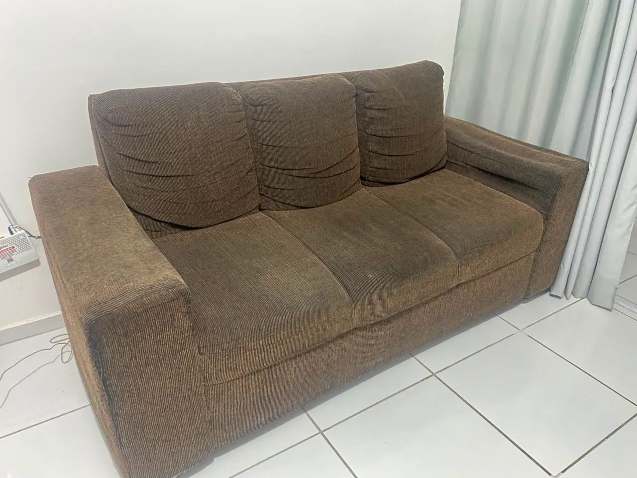 Sofá 3 lugares 