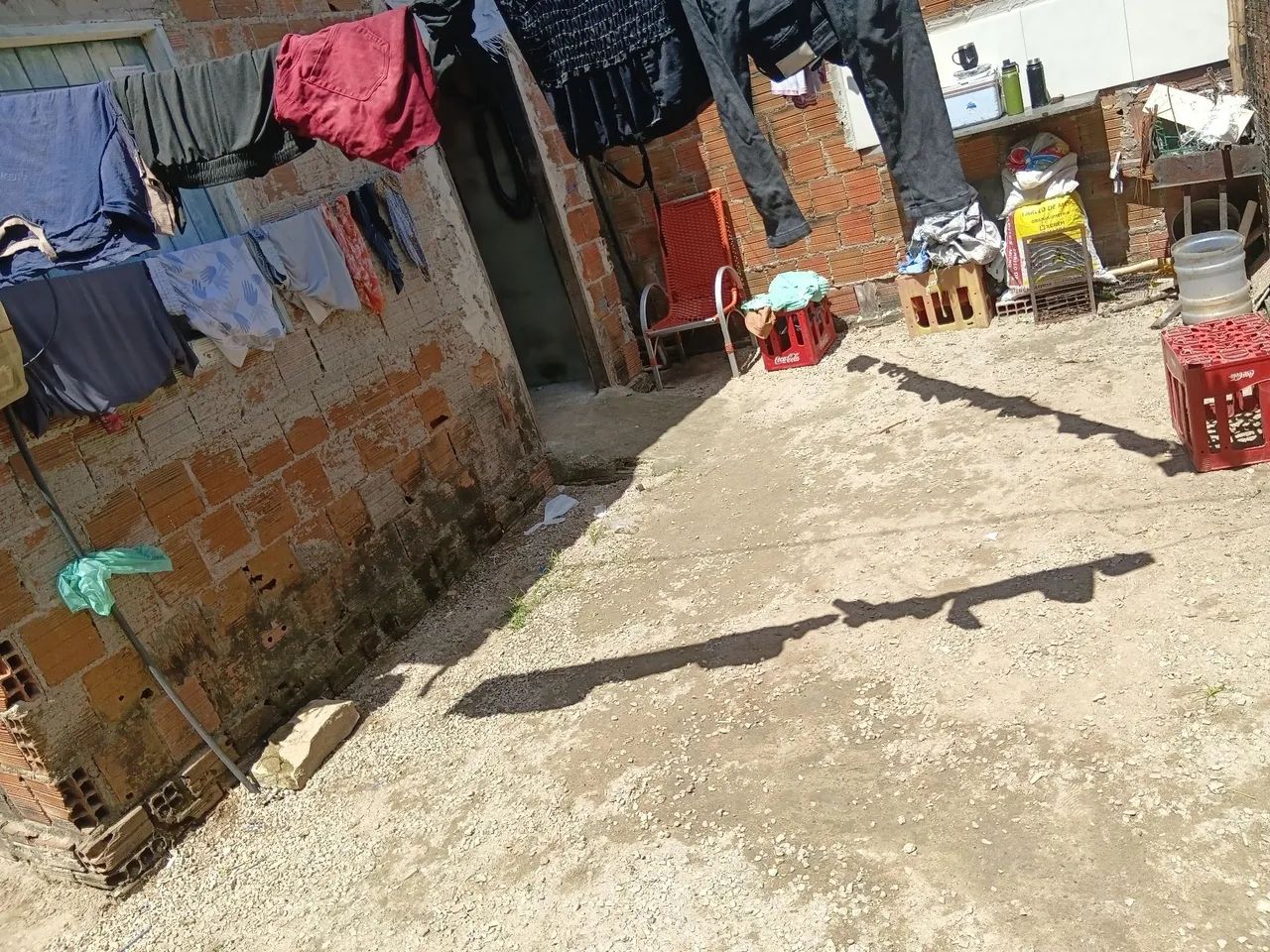 Vendo terreno com casa que presica de reformas  - Foto 3