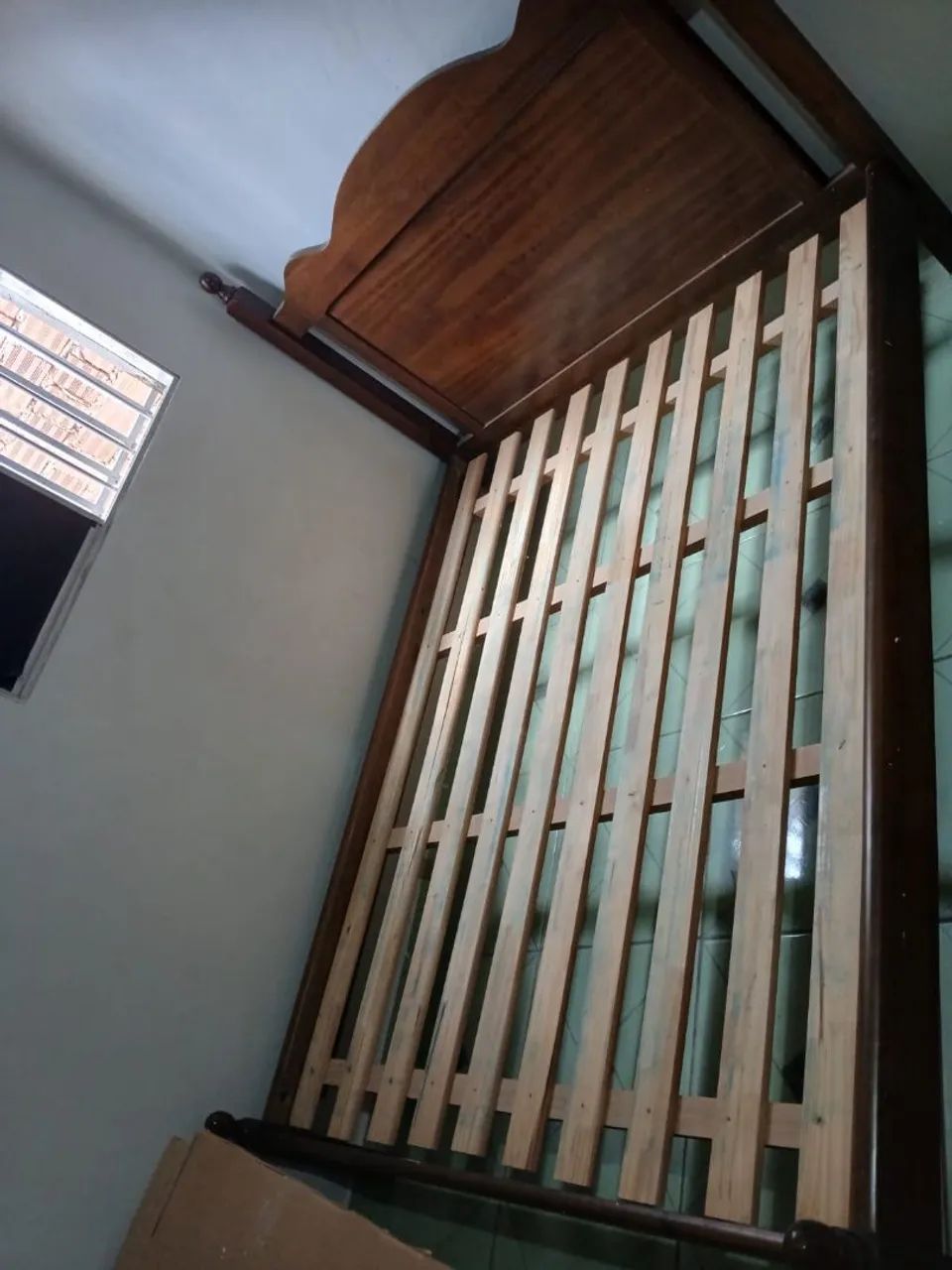 Vendo cama de madeira  - Foto 2