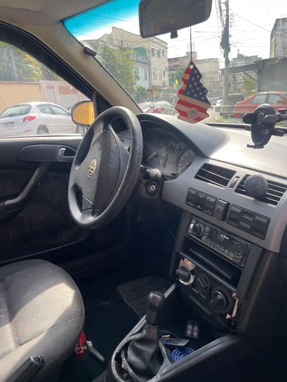Volkswagen Gol Gol 1000 Mi 16V/ Ouro 4p 2000