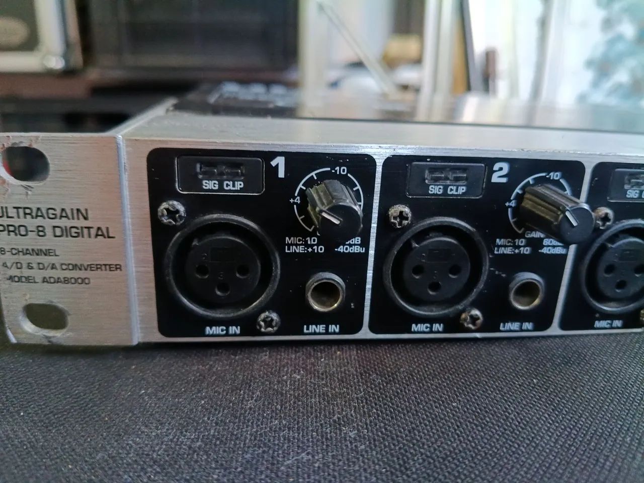 ADAT ADA BEHRINGER 