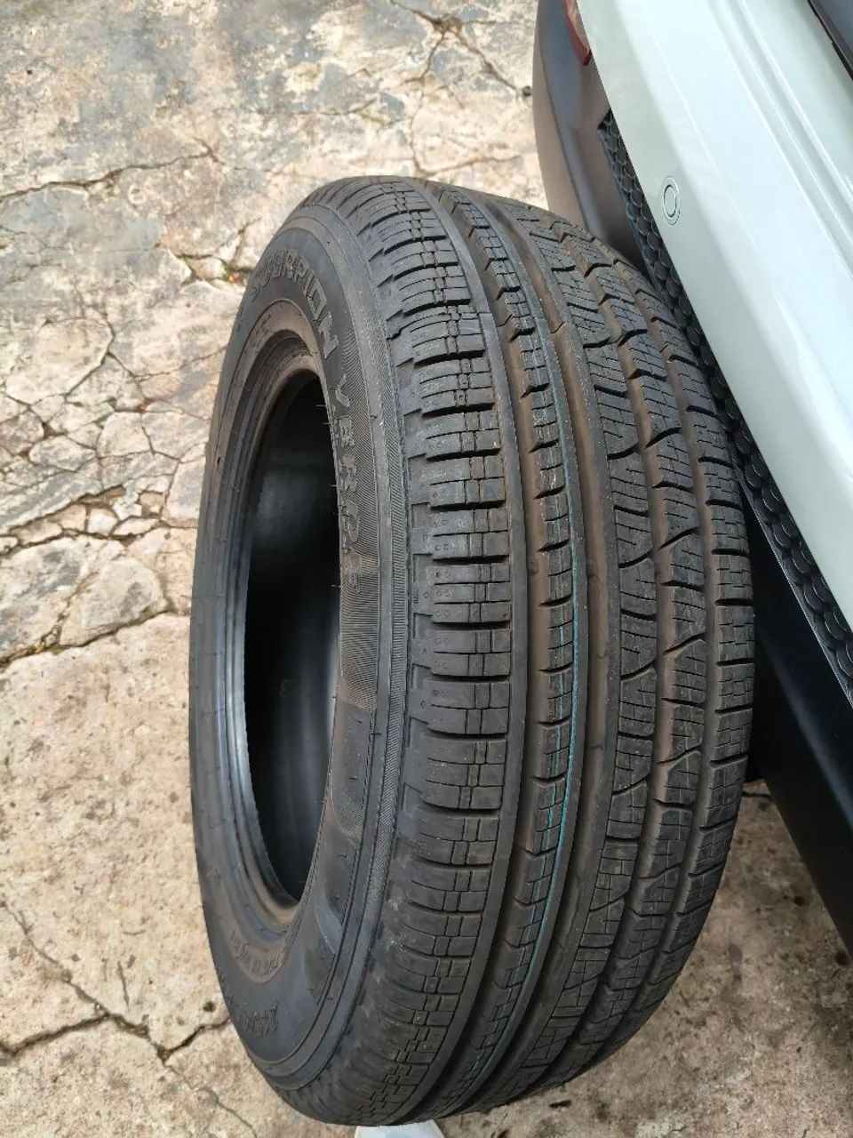 Vendo Pneu Pirelli Scorpion Verde 
