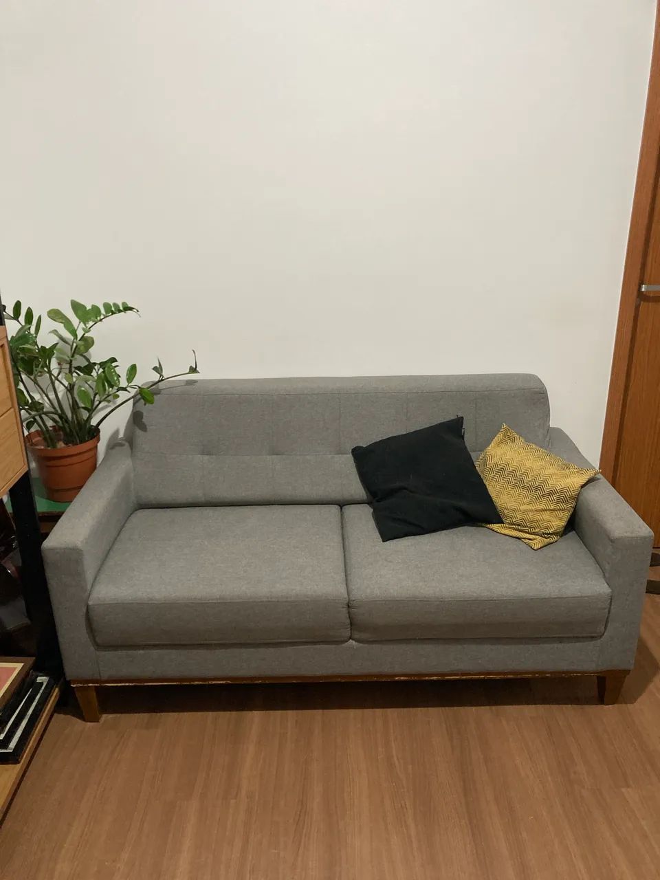 Sofá de Linho Cinza65104743679489120