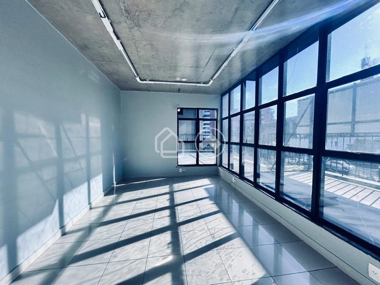 Sala para aluguel no Estoril, em Belo Horizonte, com 160 m² e 2 vagas - Foto 3