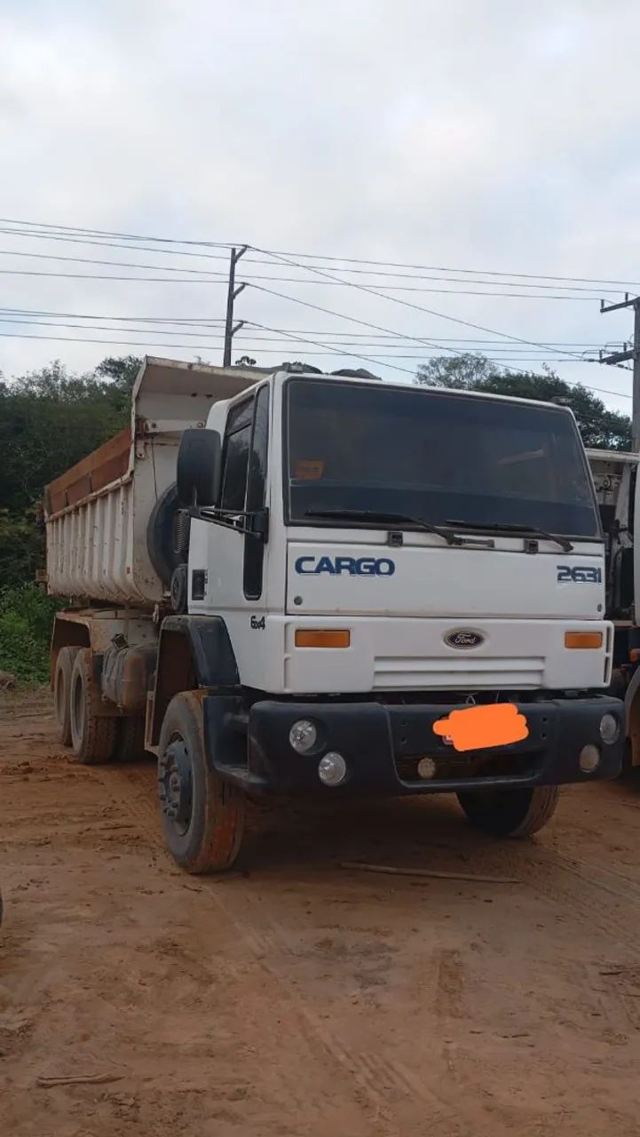 Caminhão caçamba 6x4 Traçado 