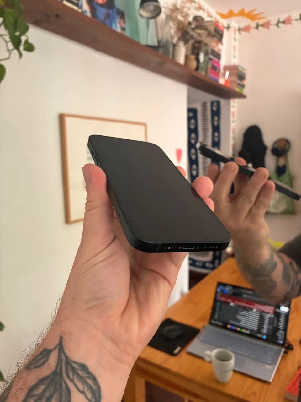 iphone 14 preto / 256gb - Foto 2