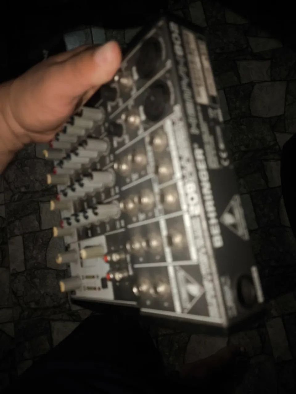 Mesa de som Behringer 802 - Foto 2