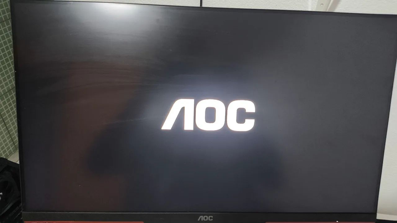 Monitor AOC - 240 hz - 0,5 ms