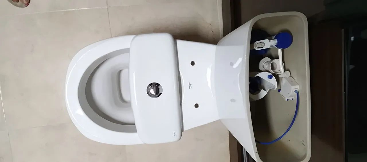 Vaso sanitário acoplado Deca  - Foto 6