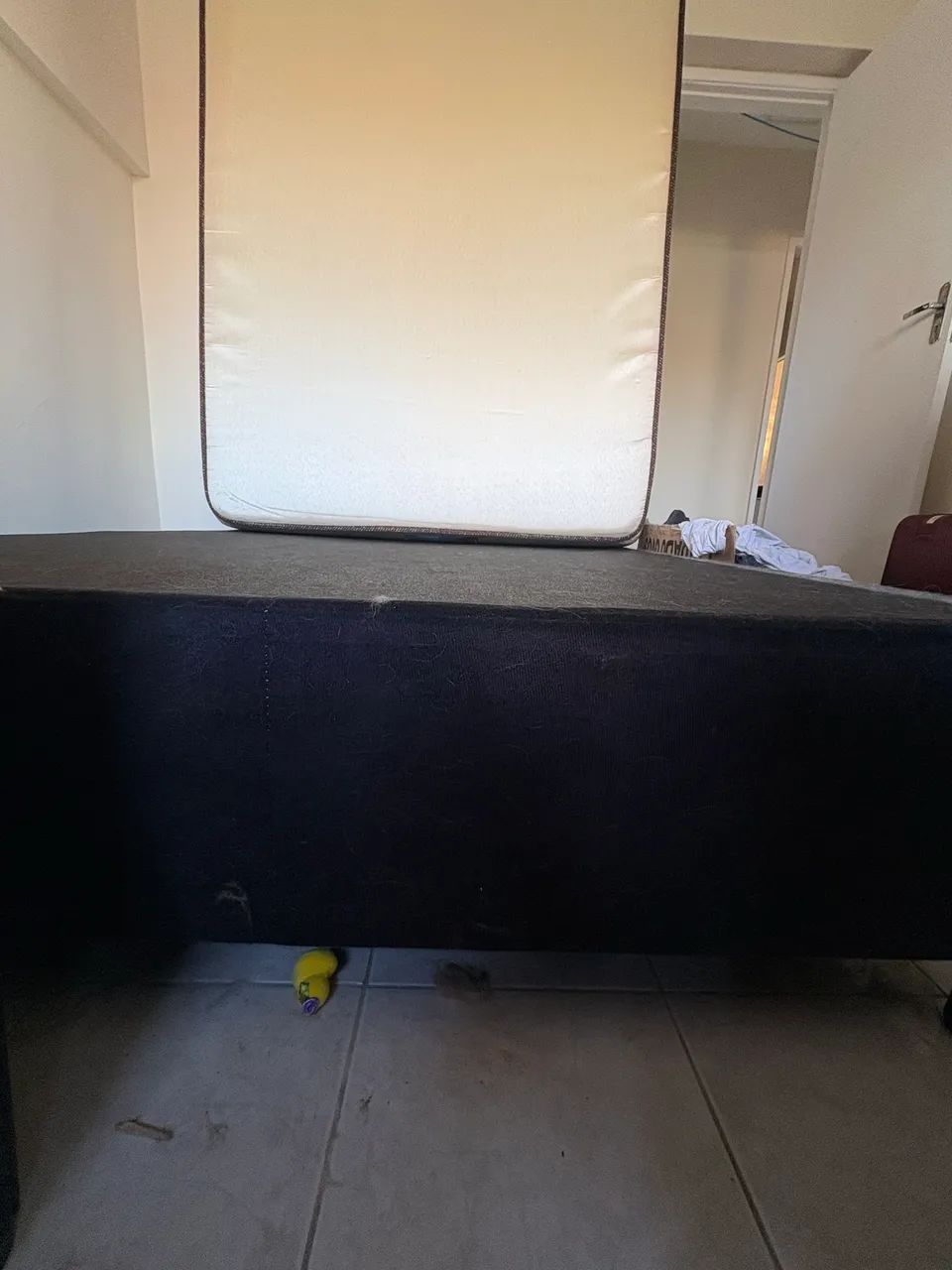 Cama de casal comum + box preta  - Foto 2