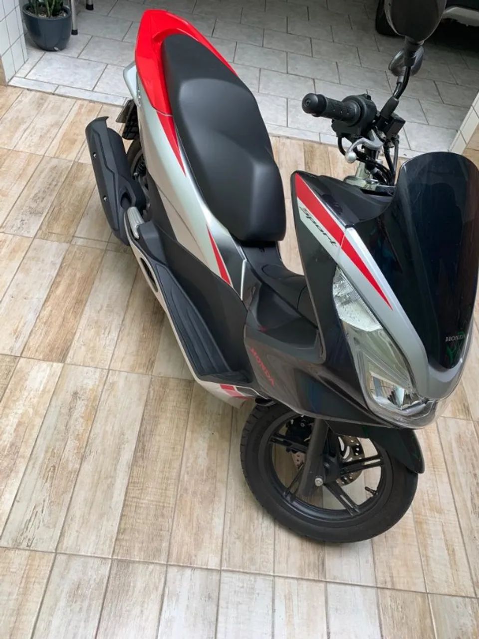 Honda PCX 150 - Foto 4