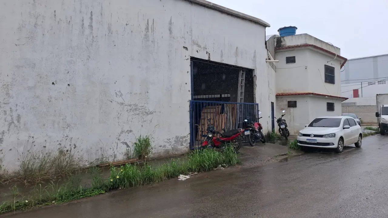 Galpão de 1.500 m² com doca em Santo Antônio - Foto 2
