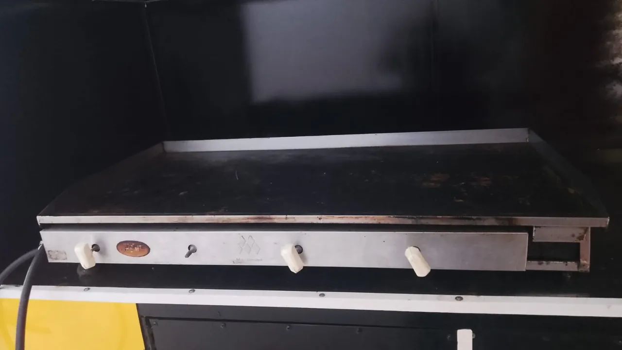 Carrinho de Lanche / Hamburgueria com Chapa a Gás e Iluminação LED - Foto 4