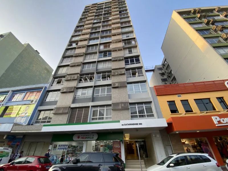 Sala comercial com 46,04 m² no Centro de Blumenau.