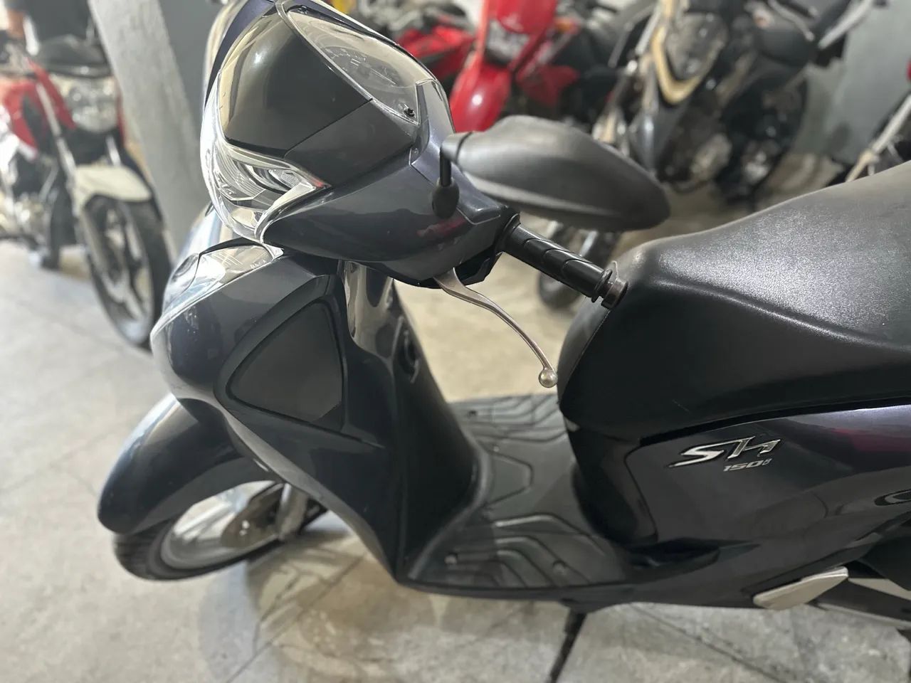 SH 150i 2019  em bom estado - Foto 5