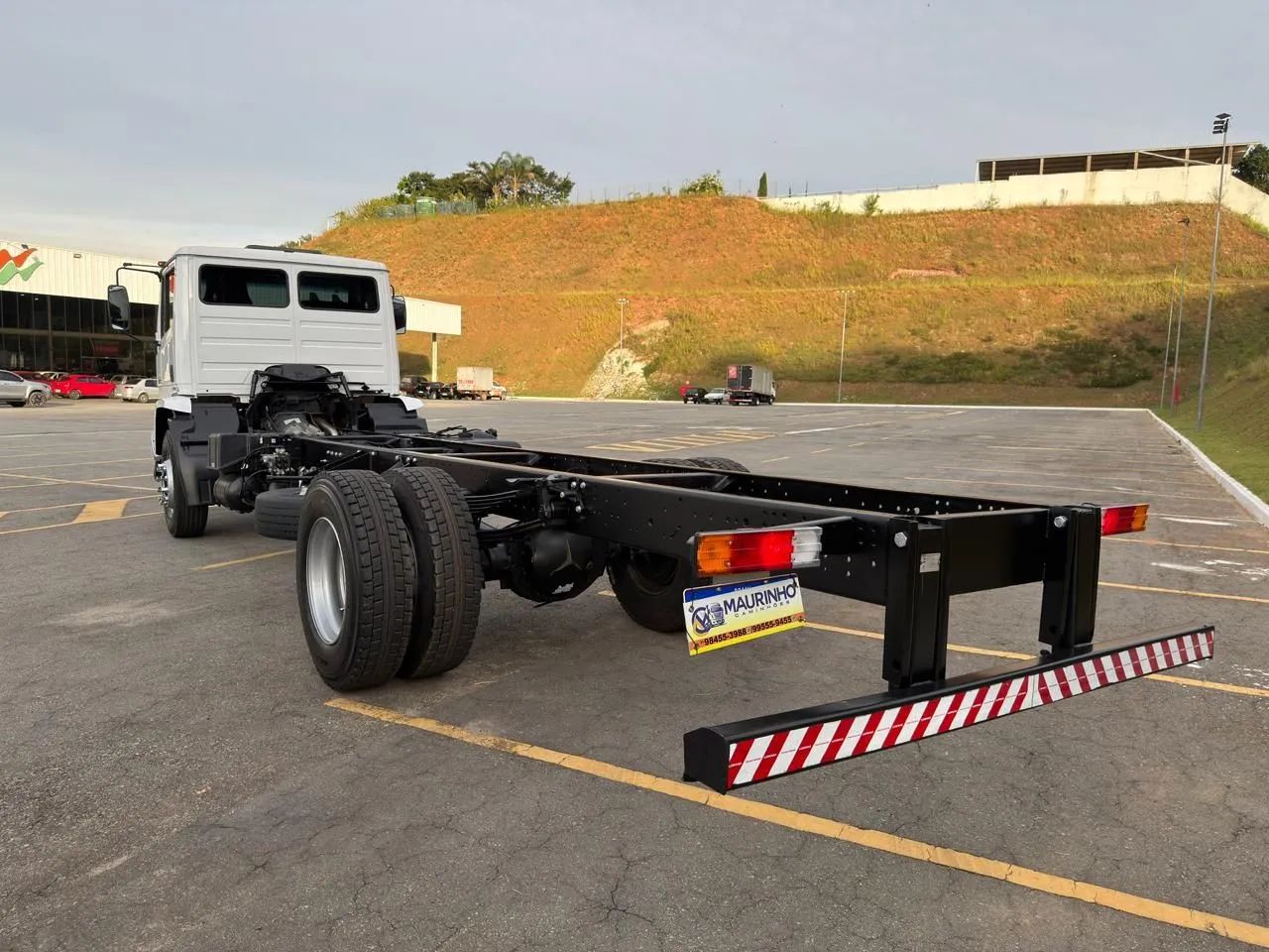 Mercedes  atron 1719 ano 2014  - Foto 2