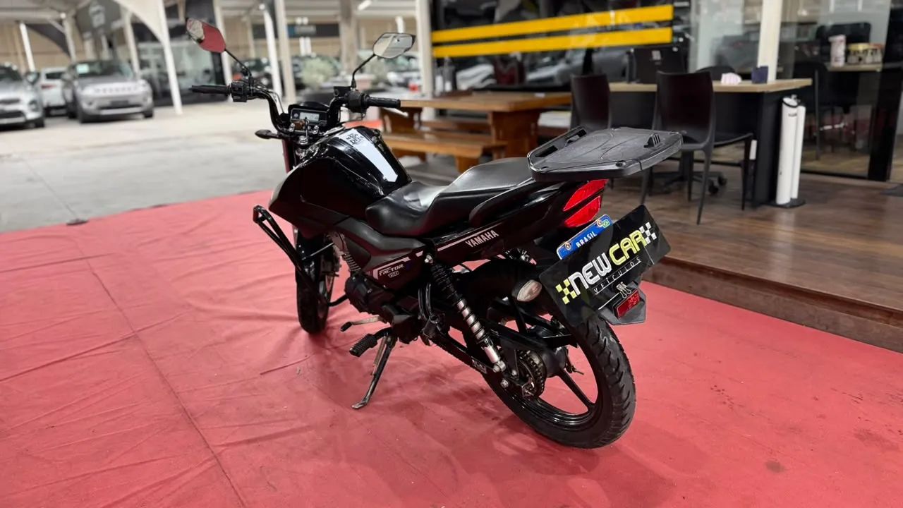 Yamaha YBR 150 Factor 50 cc  - Foto 4