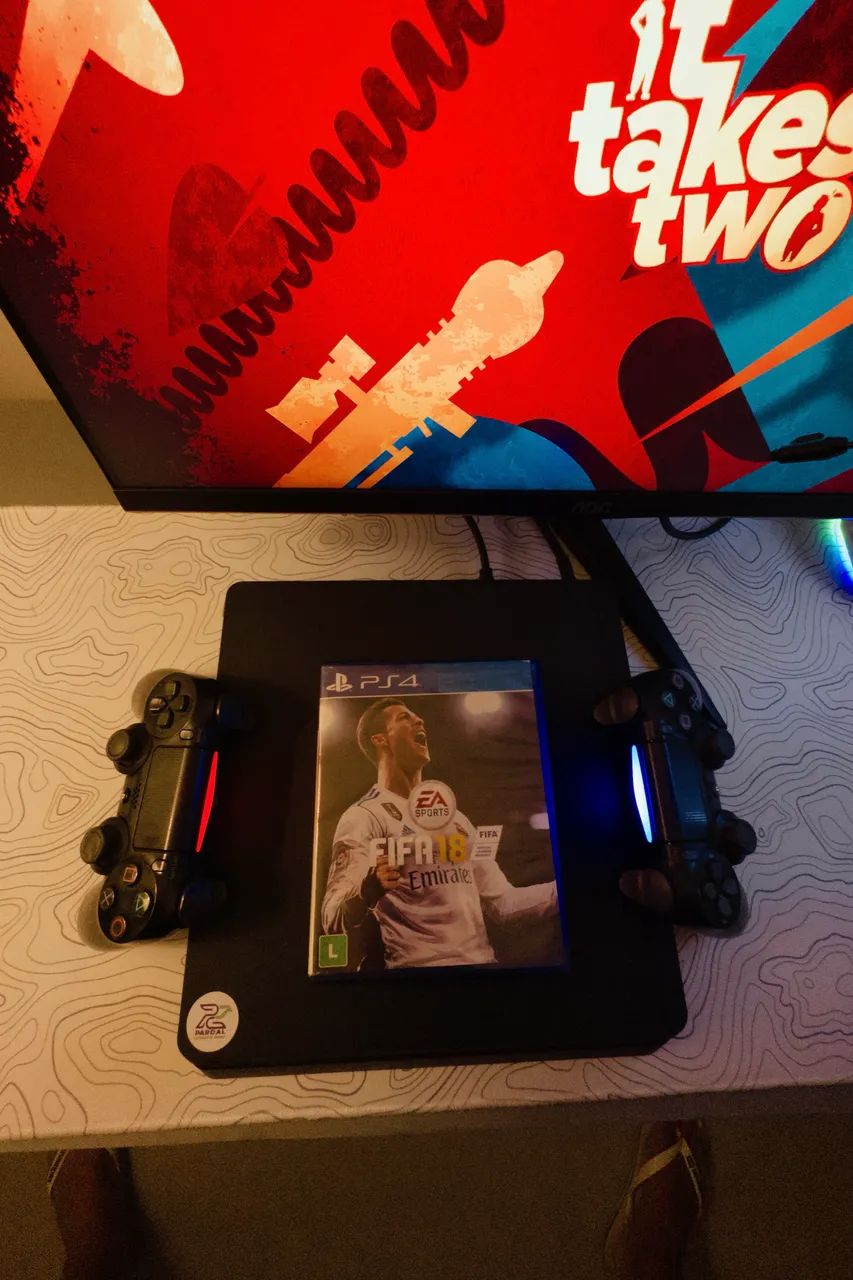 PS4 Slim 500GB + 2 Controles + FIFA (Mídia Física) | revisões feitas de 6 em 6 meses  - Foto 2