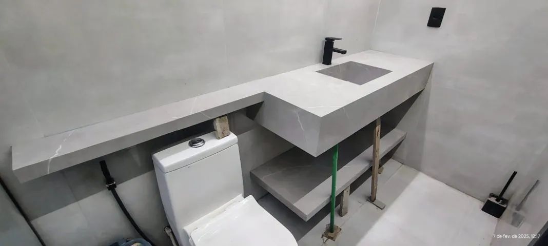 Bancada de porcelanato com prateleira  - Foto 2