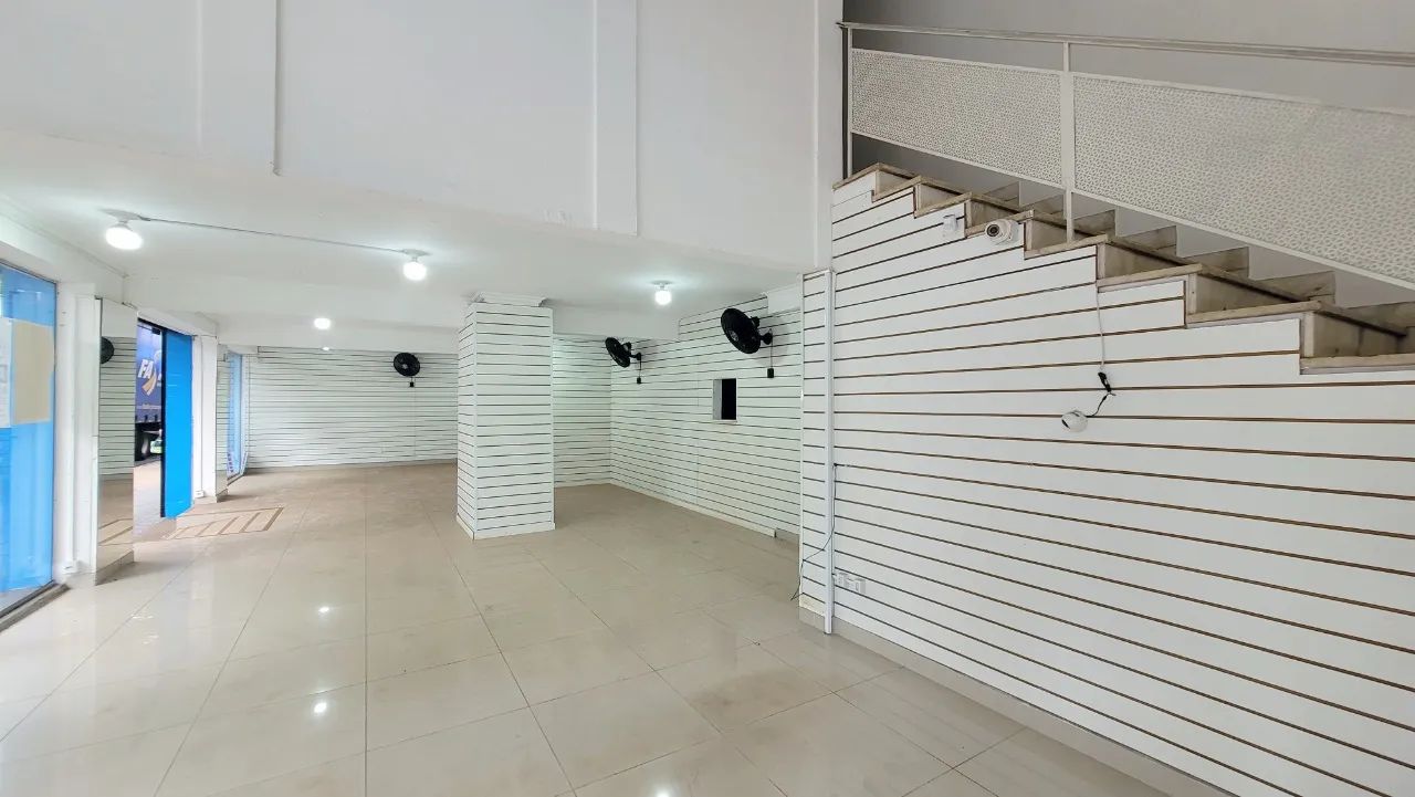 Ponto comercial com Vitrine para Alugar, 280m² - Centro - Rua Duque de Caxias - Foto 2