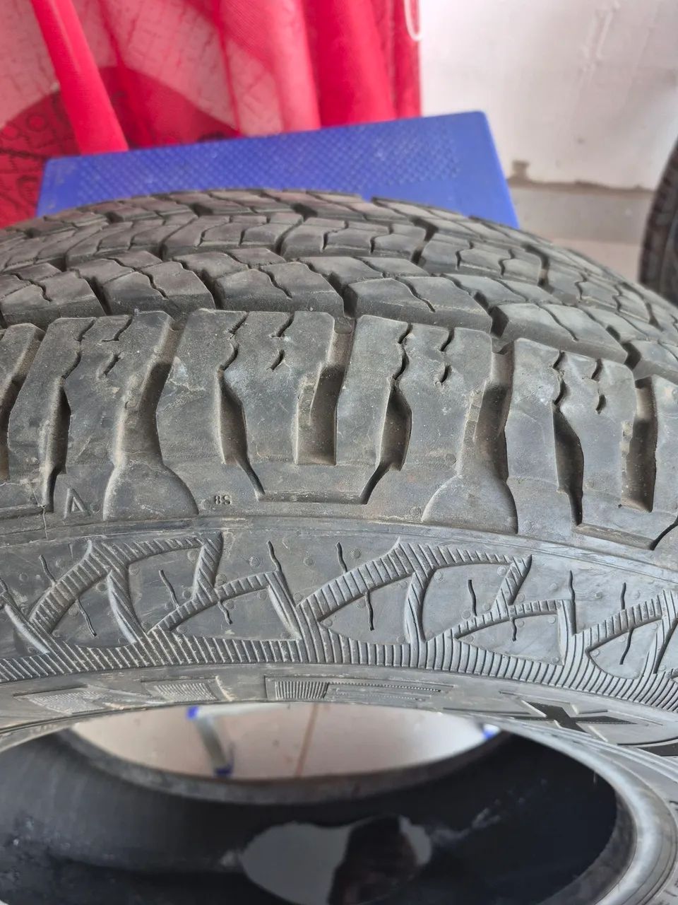 Pneus seminovos 275/70/R18 - Foto 6