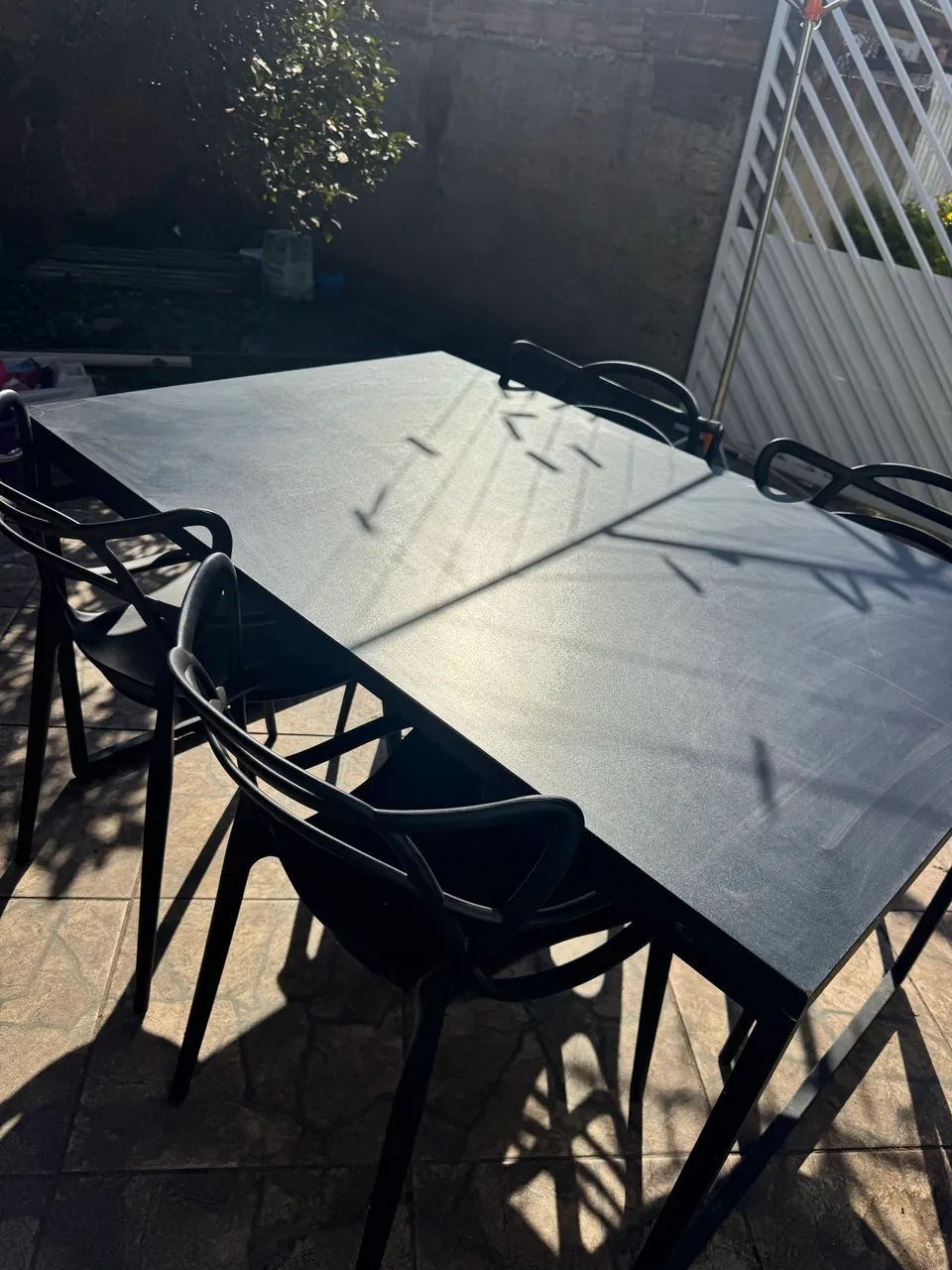 Mesa de jantar preta, 4 cadeiras - Foto 4