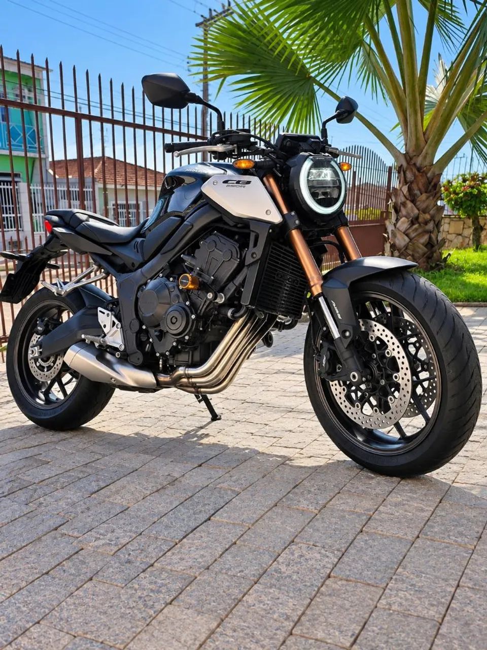 Cb 650 R 