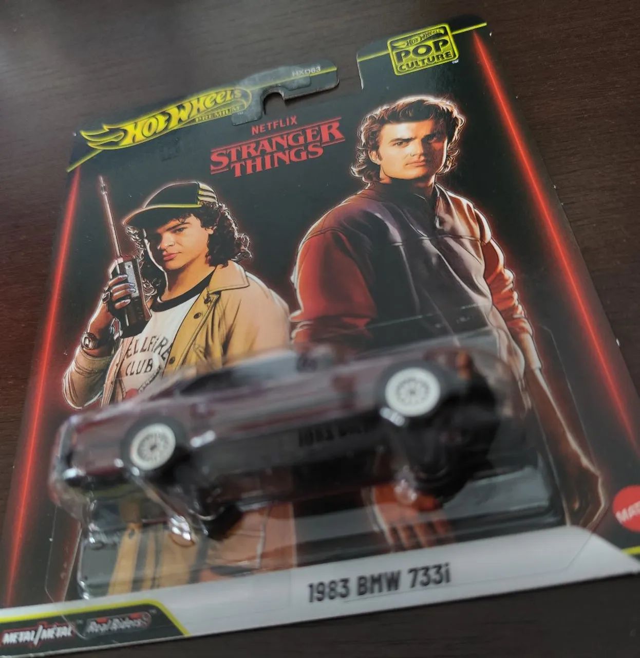 Hot Wheels Premium Pop Culture Stranger Things 1983 BMW 733i