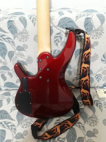 Baixo Washburn BB15MR Vermelho Metálico com 5 Cordas e 24 Trastes
