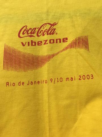 Desmanche Coleção Coca-Cola-Camiseta Amarela,Evento Vibezone 2003 da Coca-Cola,NOVA - Foto 3