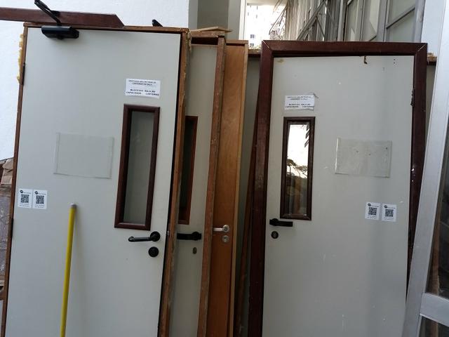 Vendo portas e lavatórios - Foto 2