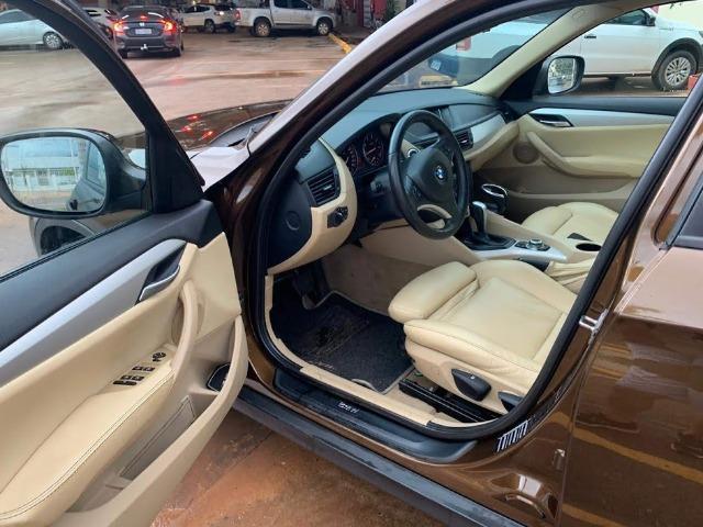 BMW X1 Sdriver 18i Marrom e bancos Bege - Foto 2