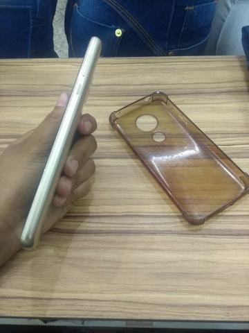 Vendo celular está novo E moto E5 é de dois chip - Foto 5