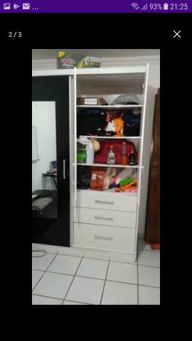 Guarda-roupa em bom estado
