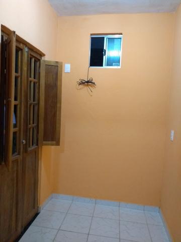 Alugo casa com 2 quartos a 100 metrôs do metrô da mangueira R$500 já com a água incluso