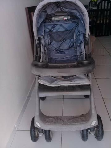 Carrinho para bebê e criança