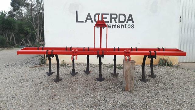 Cultivador tatu para trator
