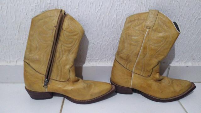 Bota de couro