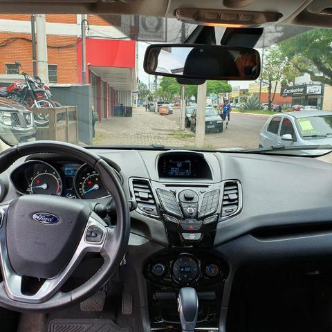 Super oferta Fiesta Sedan Titaniun ano 2014 completo apenas 40000km - Foto 6
