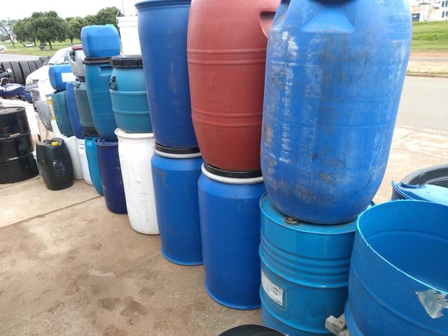 Tambores e Bombonas plásticas