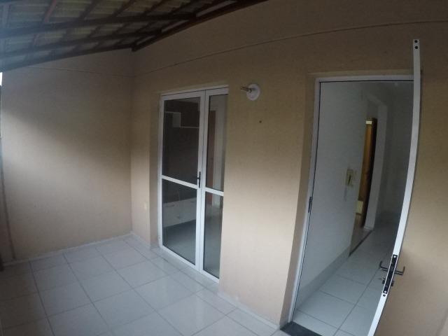 E.R - Apartamento com 2 quartos com quntal perto da praia de Manguinhos - Foto 2