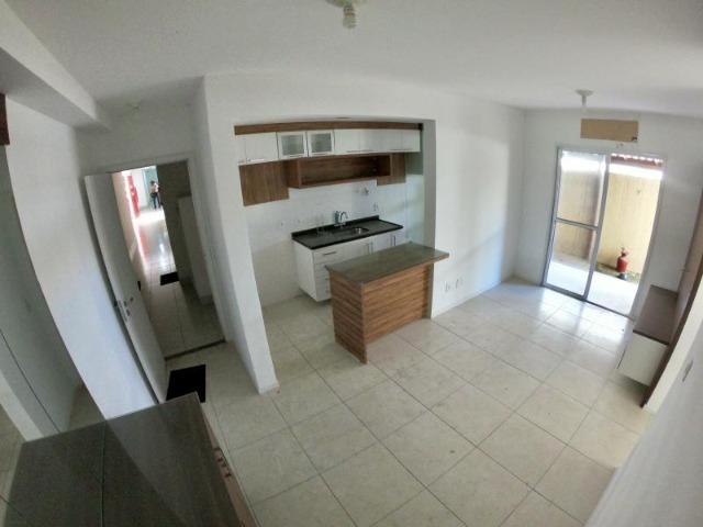Lindo Apartamento 3 Quartos com Suíte + Quintal Privativo no Villaggio Limoeiro