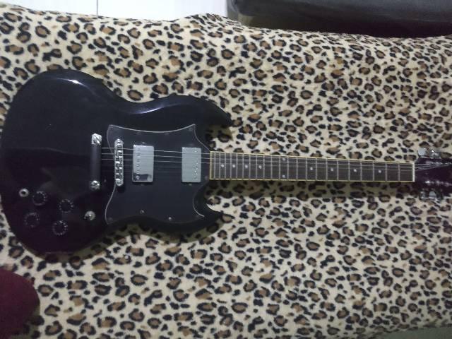 Guitarra SX, Novinha R$ 700