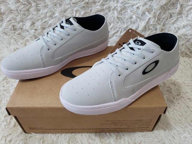 tenis two barrel oakley