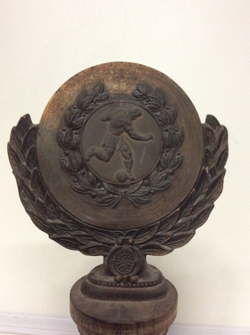 Troféu antigo bronze - Foto 3